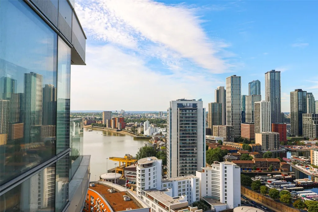 Biscayne Avenue, Canary Wharf, E14, photo 15