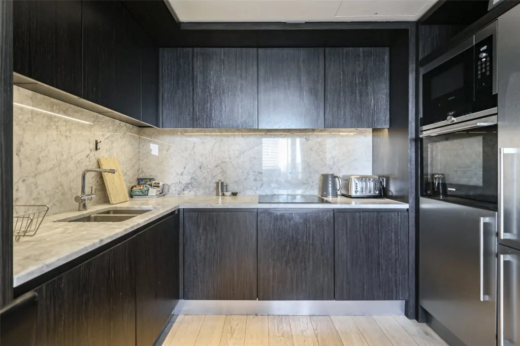 Biscayne Avenue, Canary Wharf, E14, photo 12