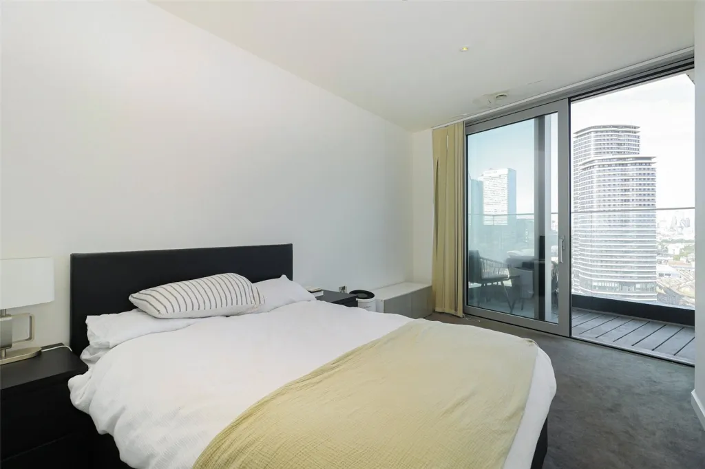 Biscayne Avenue, Canary Wharf, E14, photo 6