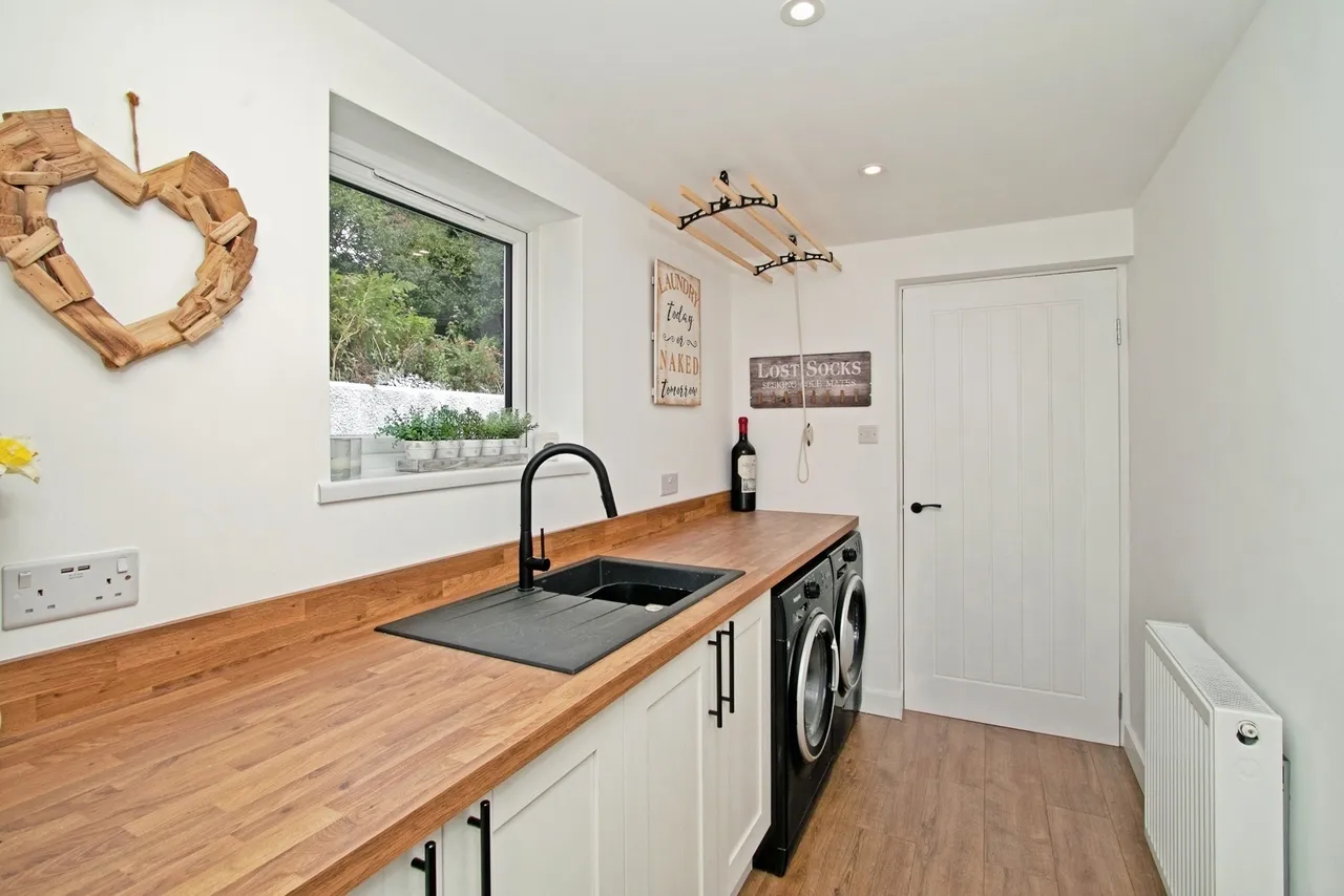 Scoria Close, Scorrier, TR16, photo 8