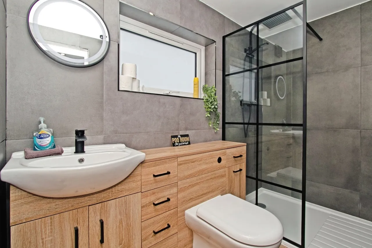 Scoria Close, Scorrier, TR16, photo 17