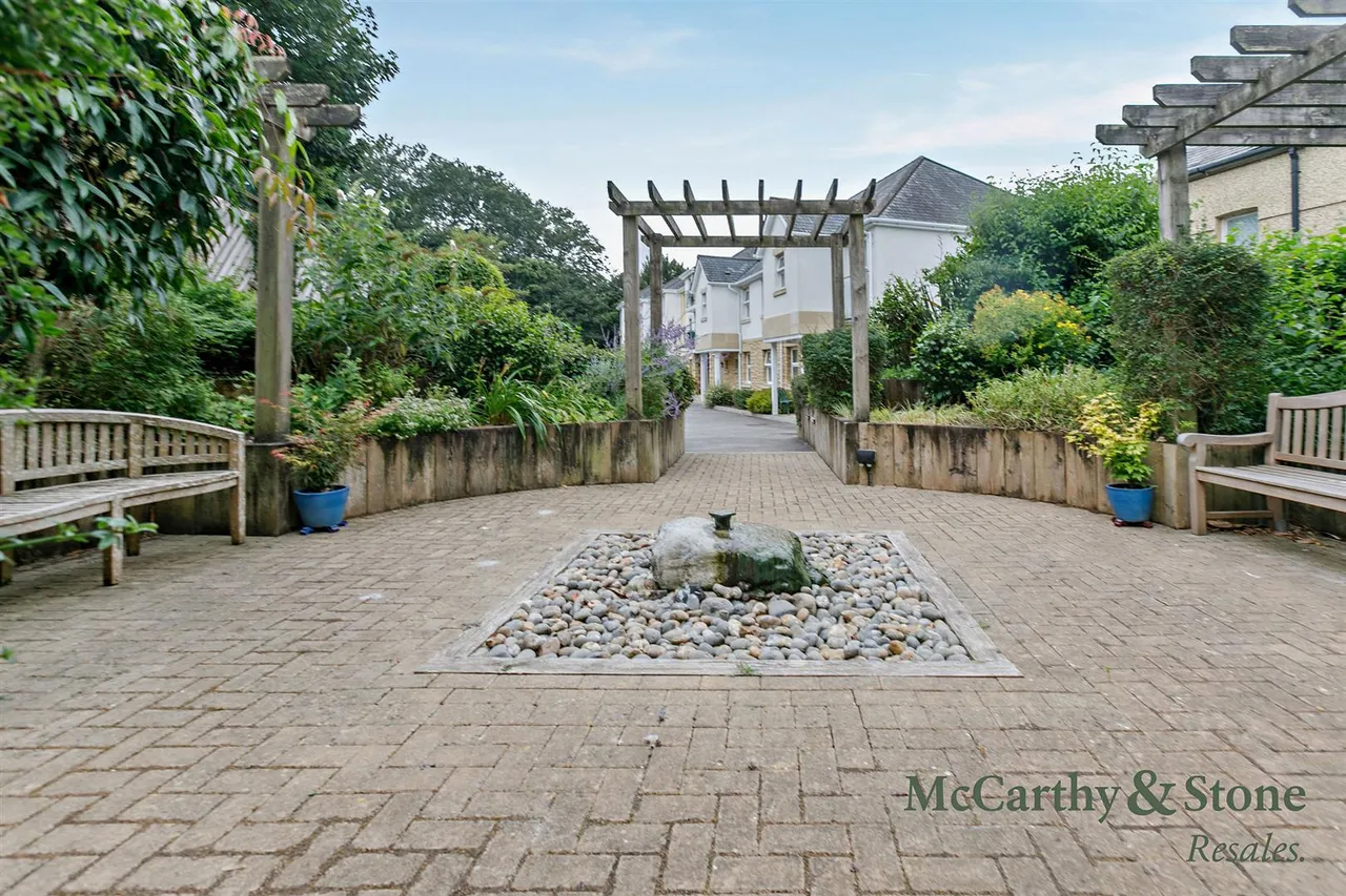 Tregolls Road, Truro, TR1, photo 13