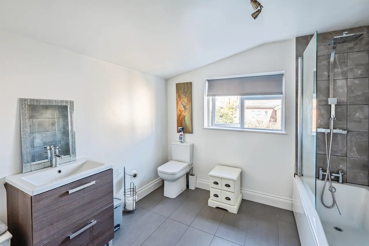 Carlton Road, Eastbourne, BN22, photo 13