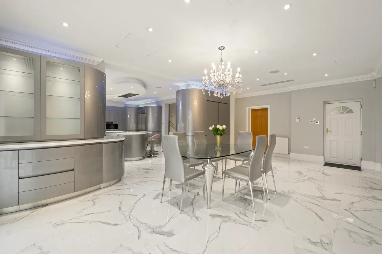 Hadley, Barnet, London, photo 8