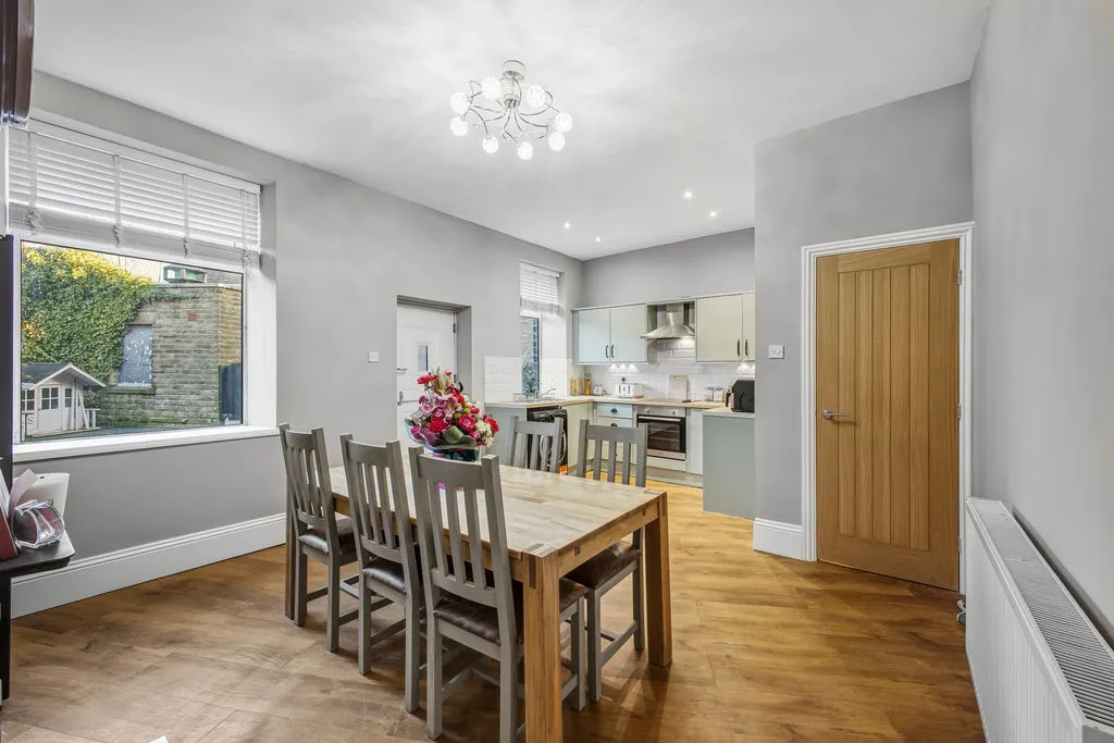 Two Bridges Road Newhey, Rochdale OL16 3SR, photo 6