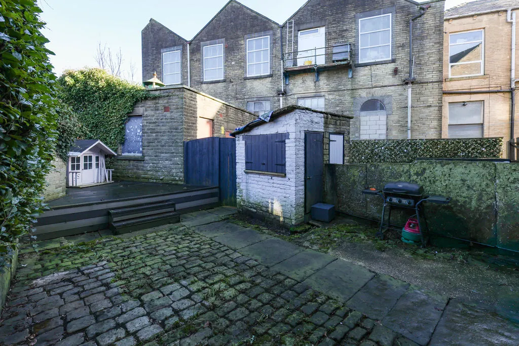 Two Bridges Road Newhey, Rochdale OL16 3SR, photo 16