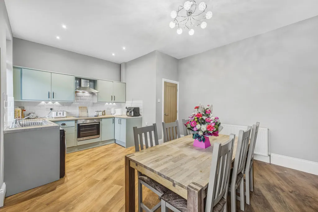 Two Bridges Road Newhey, Rochdale OL16 3SR, photo 5