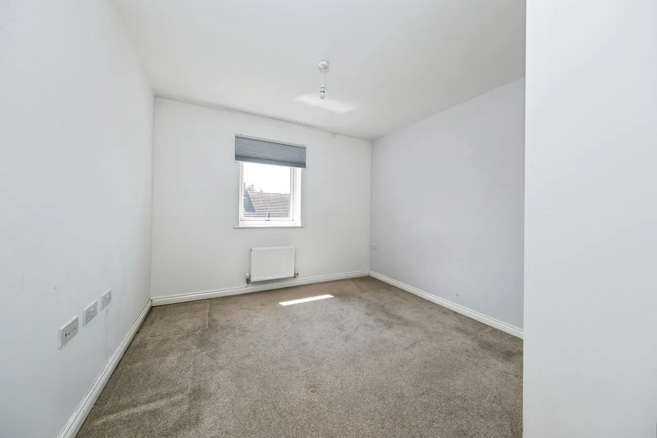 Santa Cruz Avenue, Newton Leys, MK3, photo 10