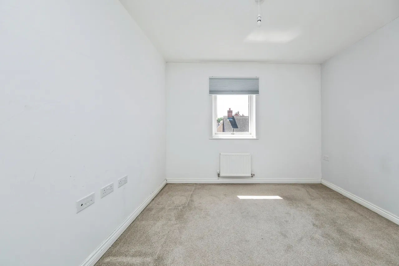 Santa Cruz Avenue, Newton Leys, MK3, photo 9