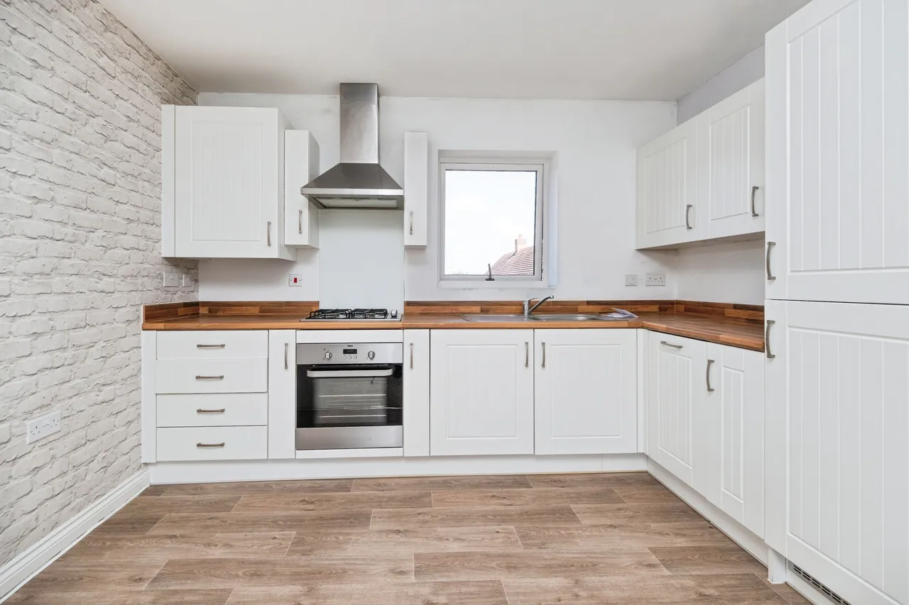 Santa Cruz Avenue, Newton Leys, MK3, photo 5