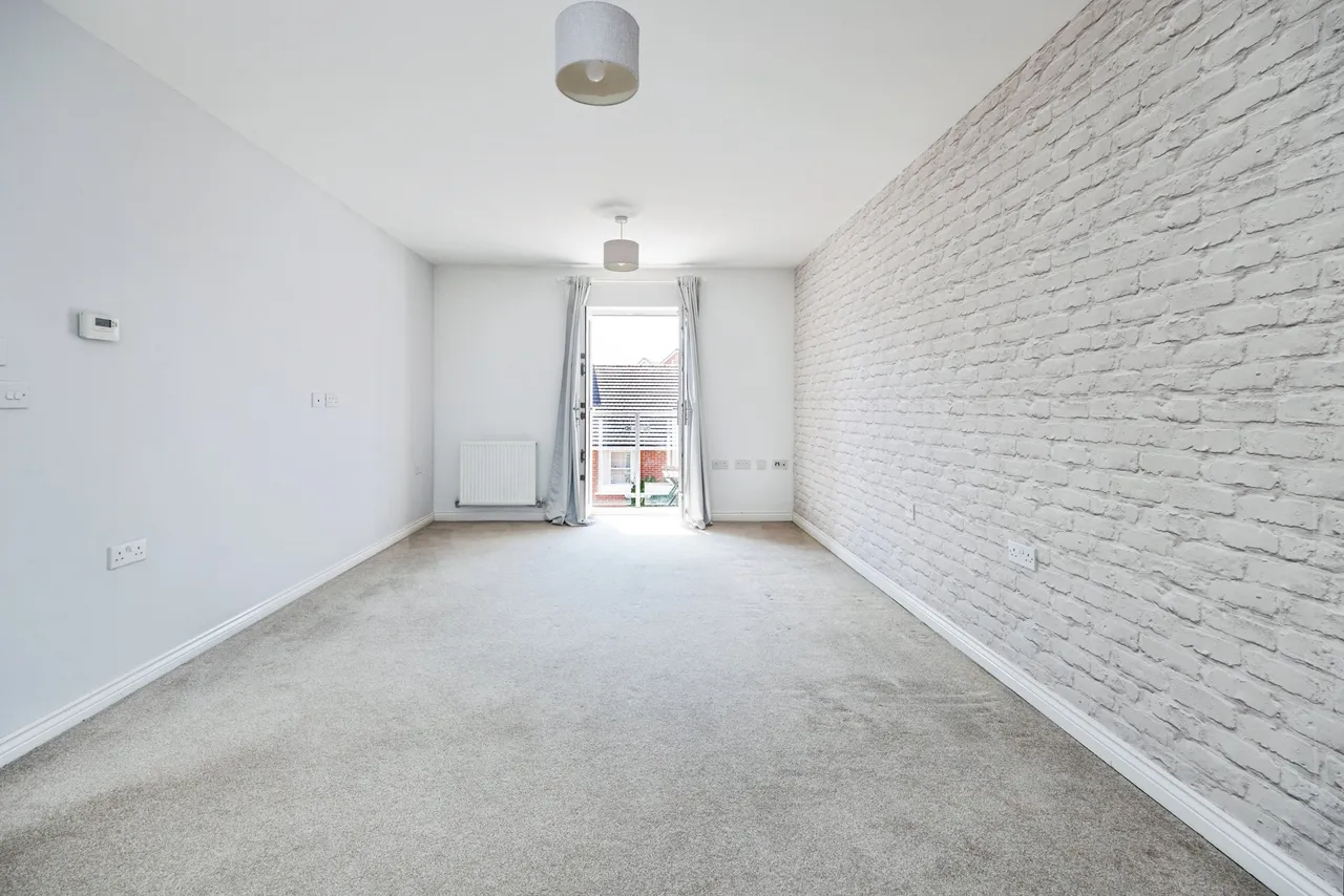 Santa Cruz Avenue, Newton Leys, MK3, photo 8