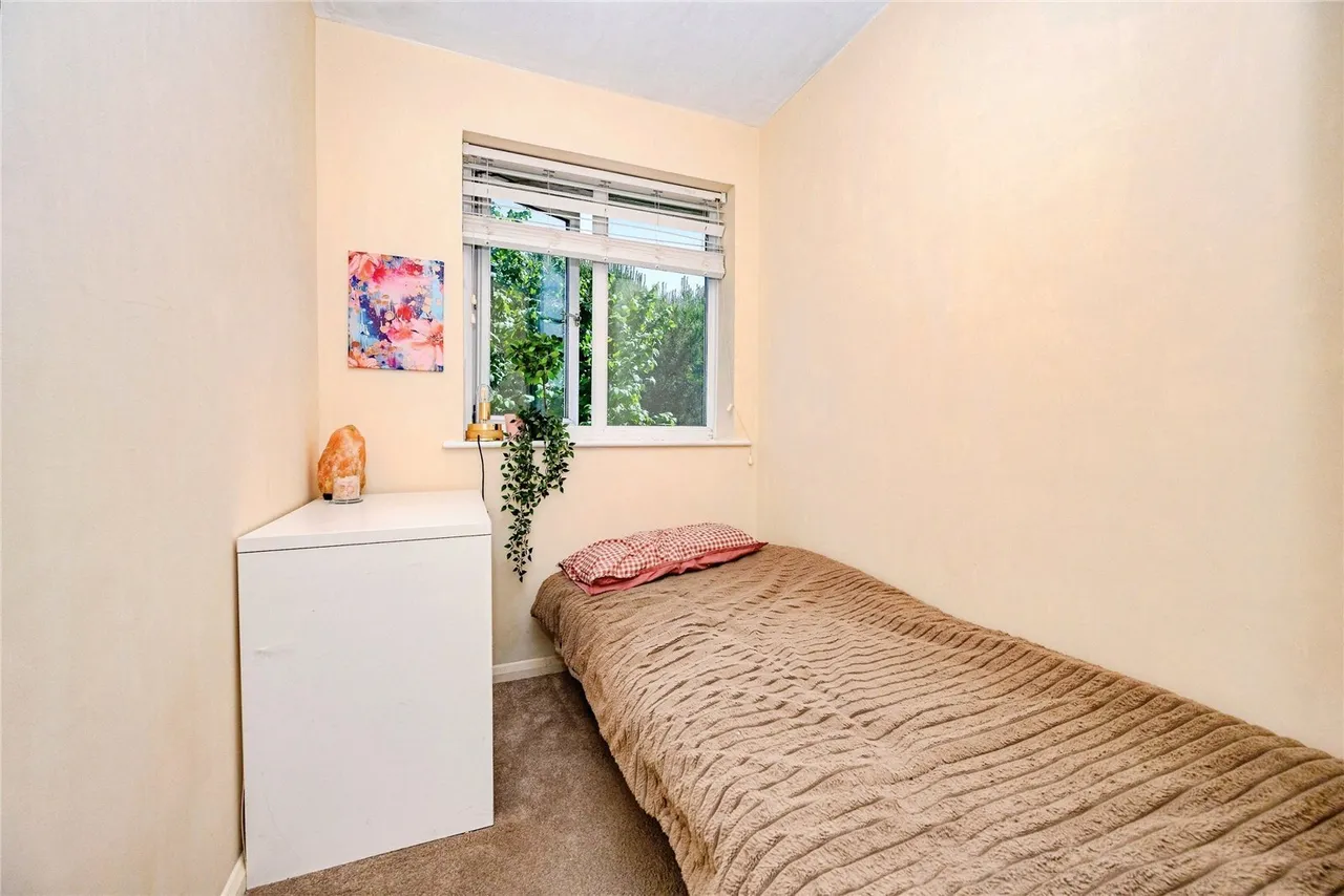 Coltsfoot Green, Luton, Bedfordshire, LU4, photo 8