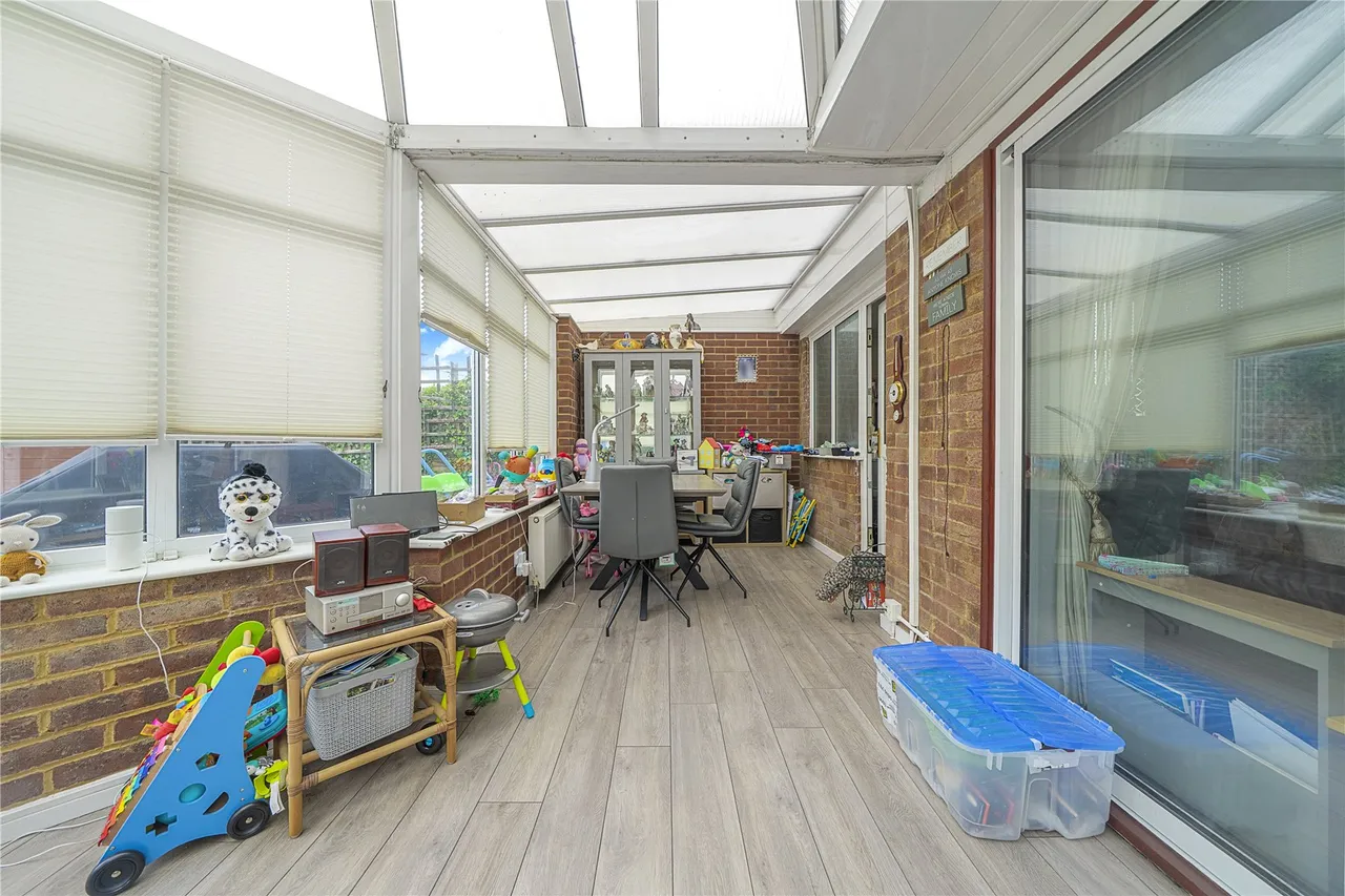 Orchard Close, West End, GU24, photo 9