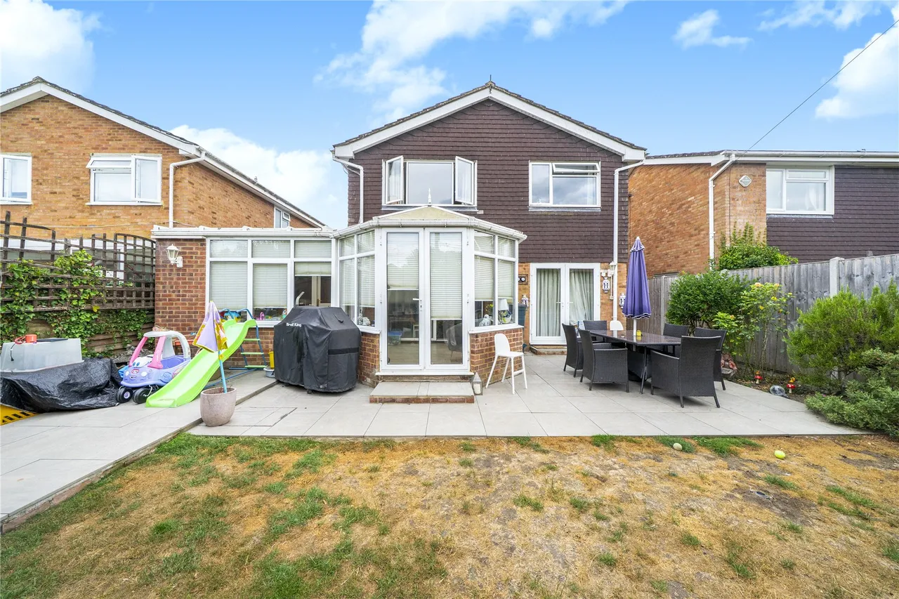 Orchard Close, West End, GU24, photo 21