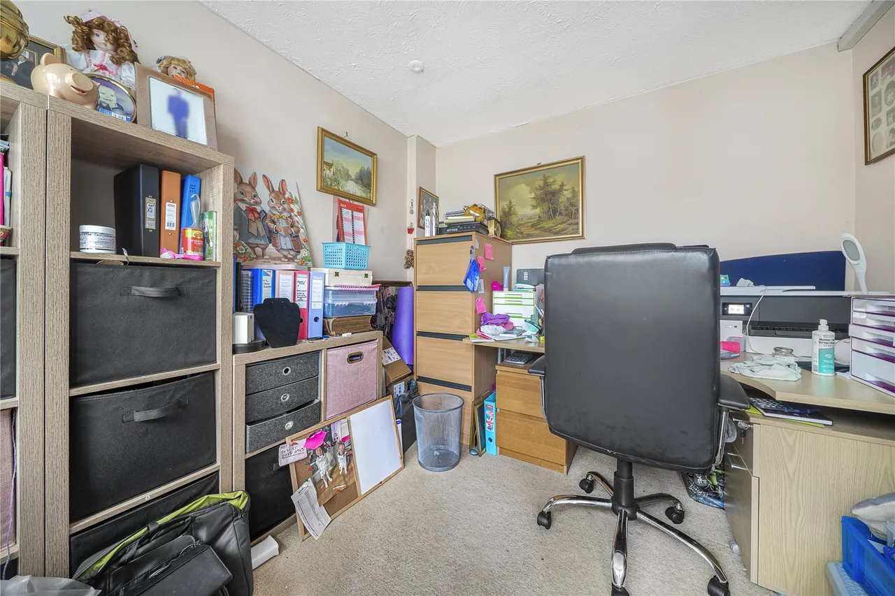 Orchard Close, West End, GU24, photo 17