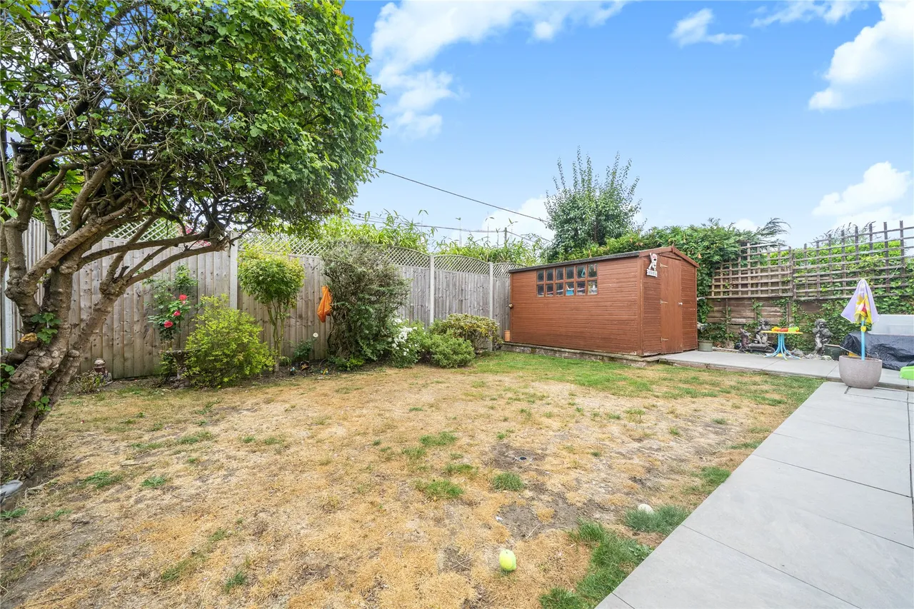 Orchard Close, West End, GU24, photo 19