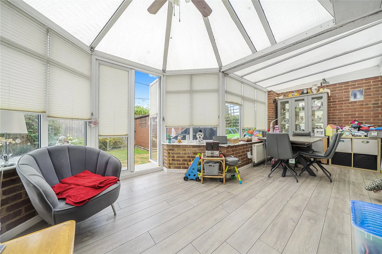 Orchard Close, West End, GU24, photo 7