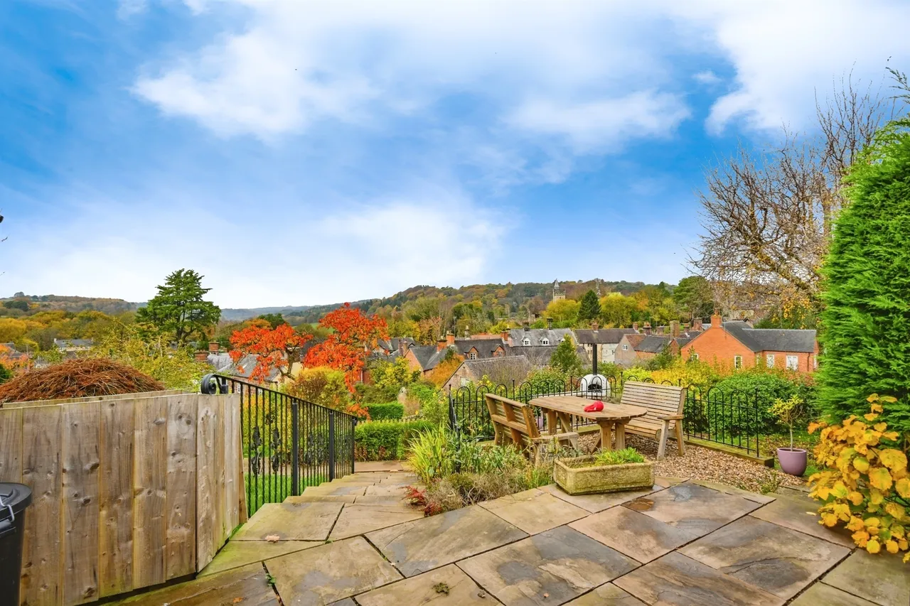 2 bed house for sale — Smithy Bank, Alton, Stoke On Trent