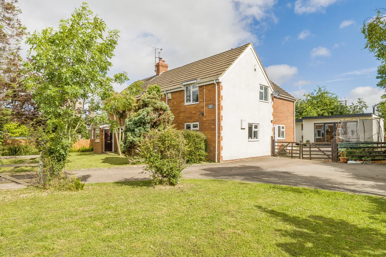 Alkerton, Eastington, GL10, photo 21