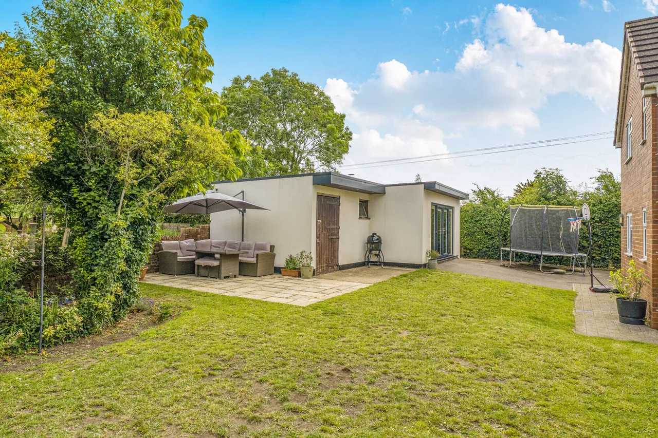Alkerton, Eastington, GL10, photo 8
