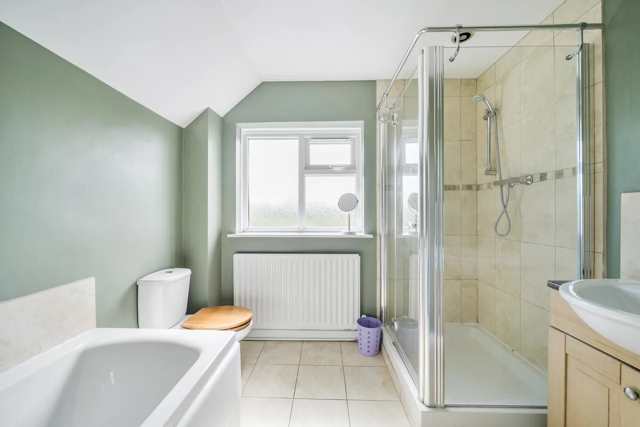Alkerton, Eastington, GL10, photo 7