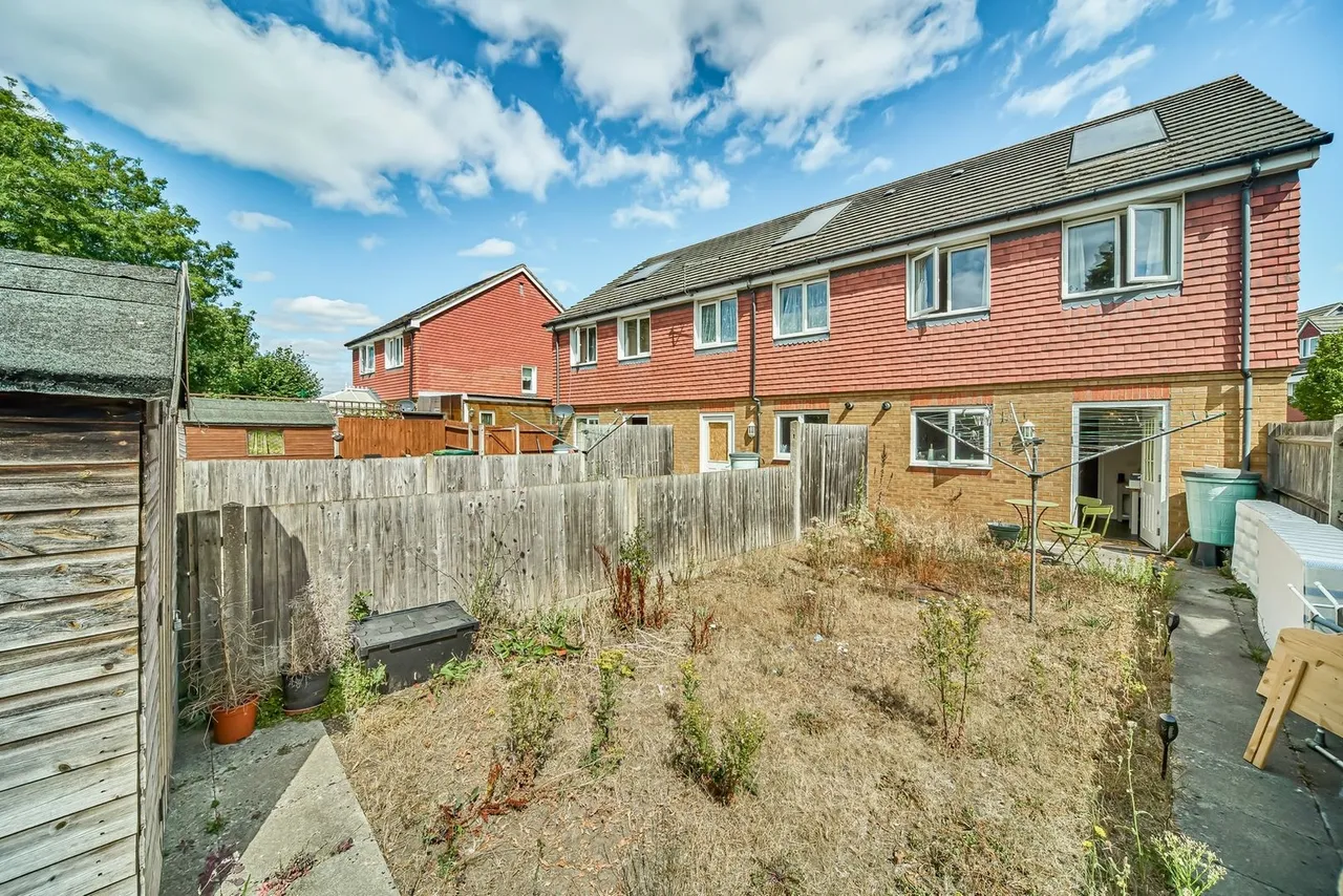 St Michaels Road, Ashford, TW15, photo 14