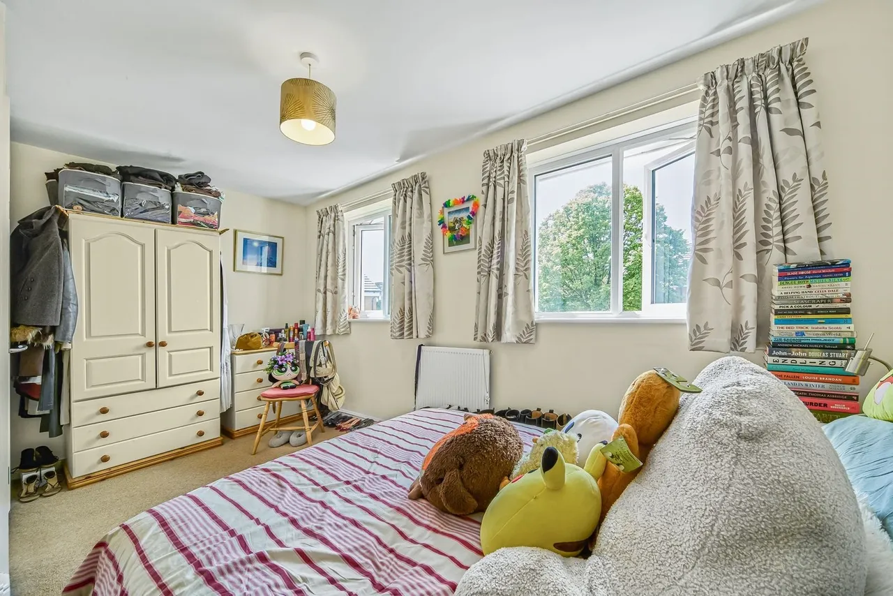 St Michaels Road, Ashford, TW15, photo 8