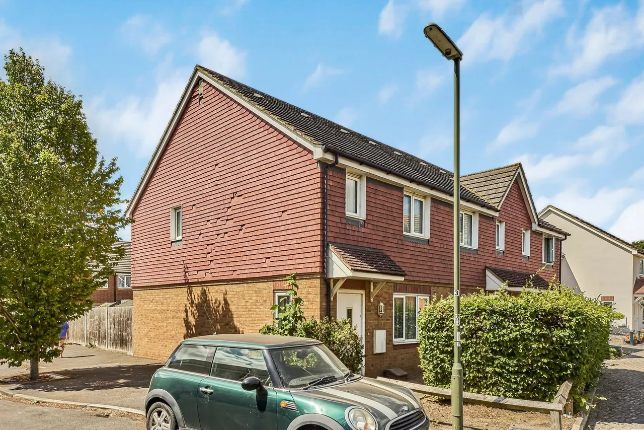 St Michaels Road, Ashford, TW15, photo 16