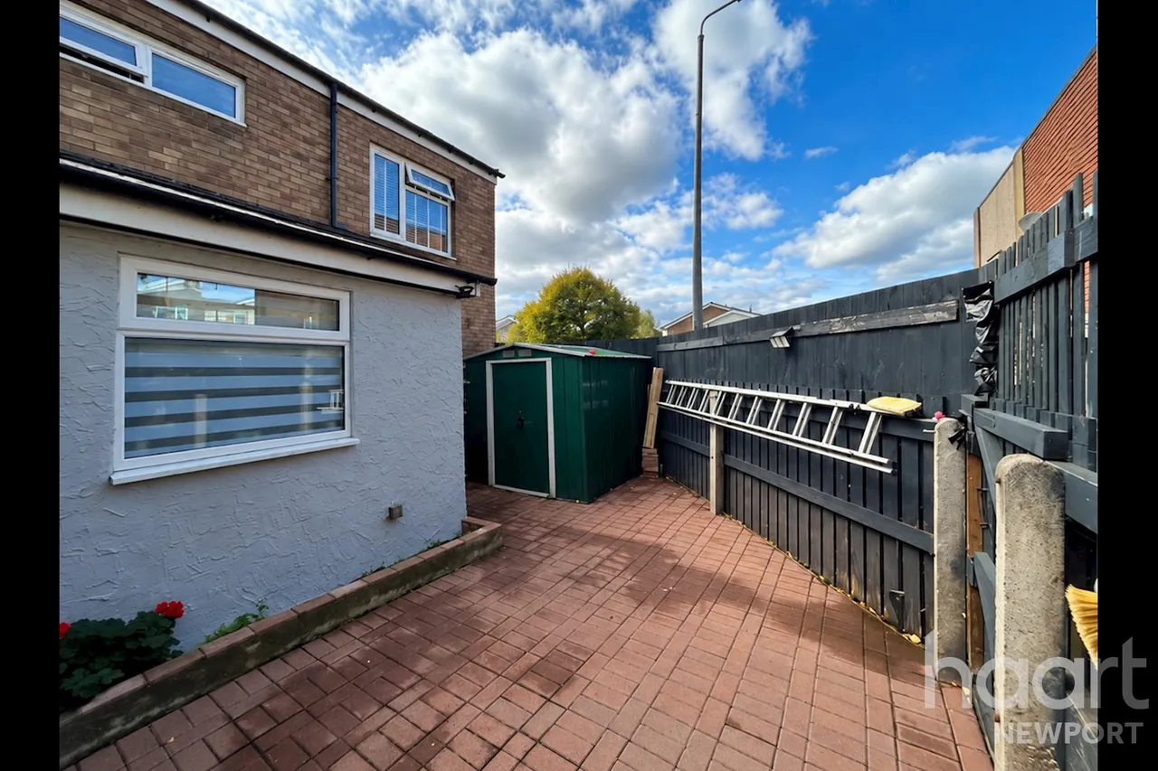 Oak Road, Newport, NP10, photo 17