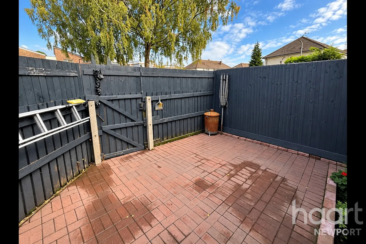 Oak Road, Newport, NP10, photo 16