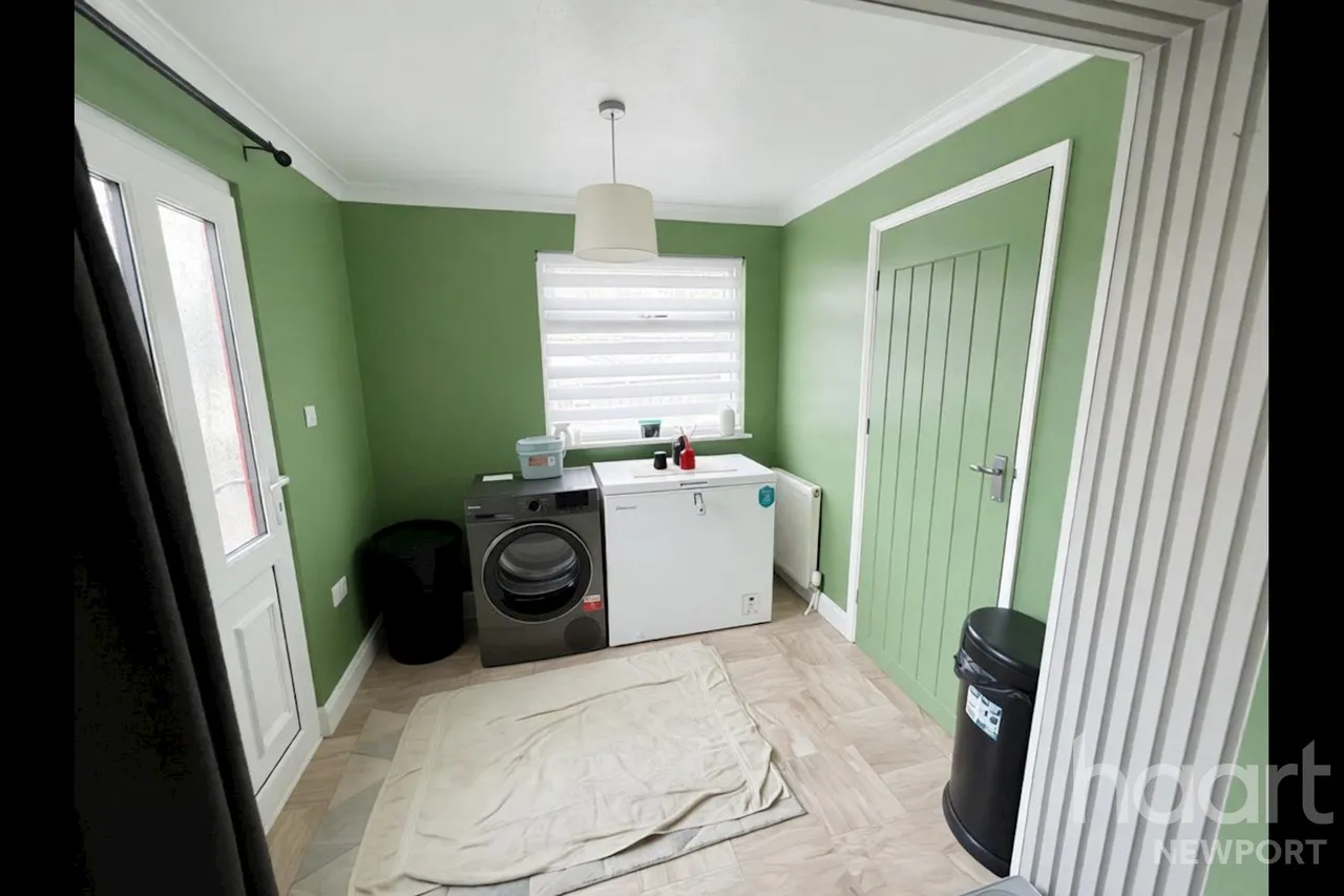 Oak Road, Newport, NP10, photo 7