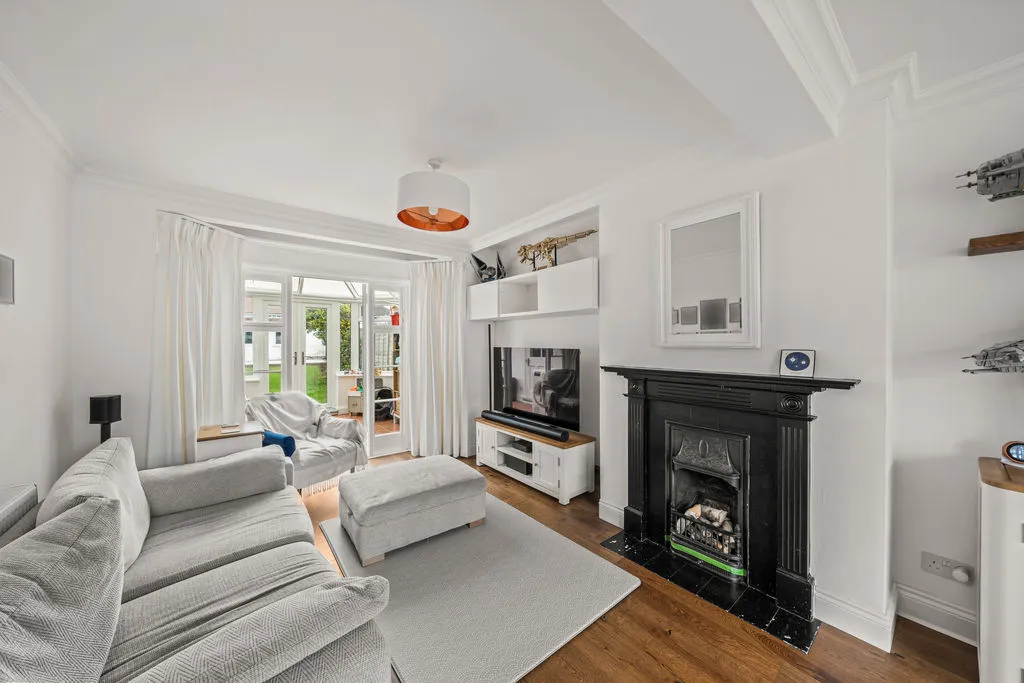 Kingsbridge Road, Morden SM4 4PZ, photo 2