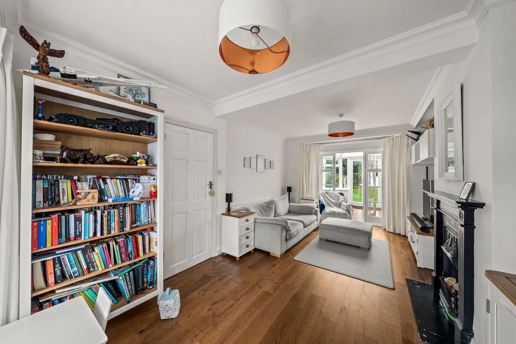 Kingsbridge Road, Morden SM4 4PZ, photo 4