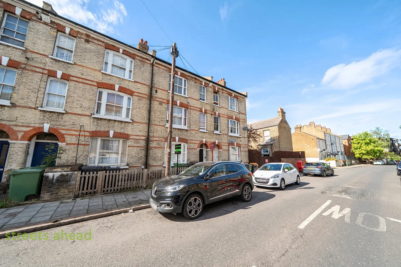 St. Gothard Road, London, SE27, photo 17