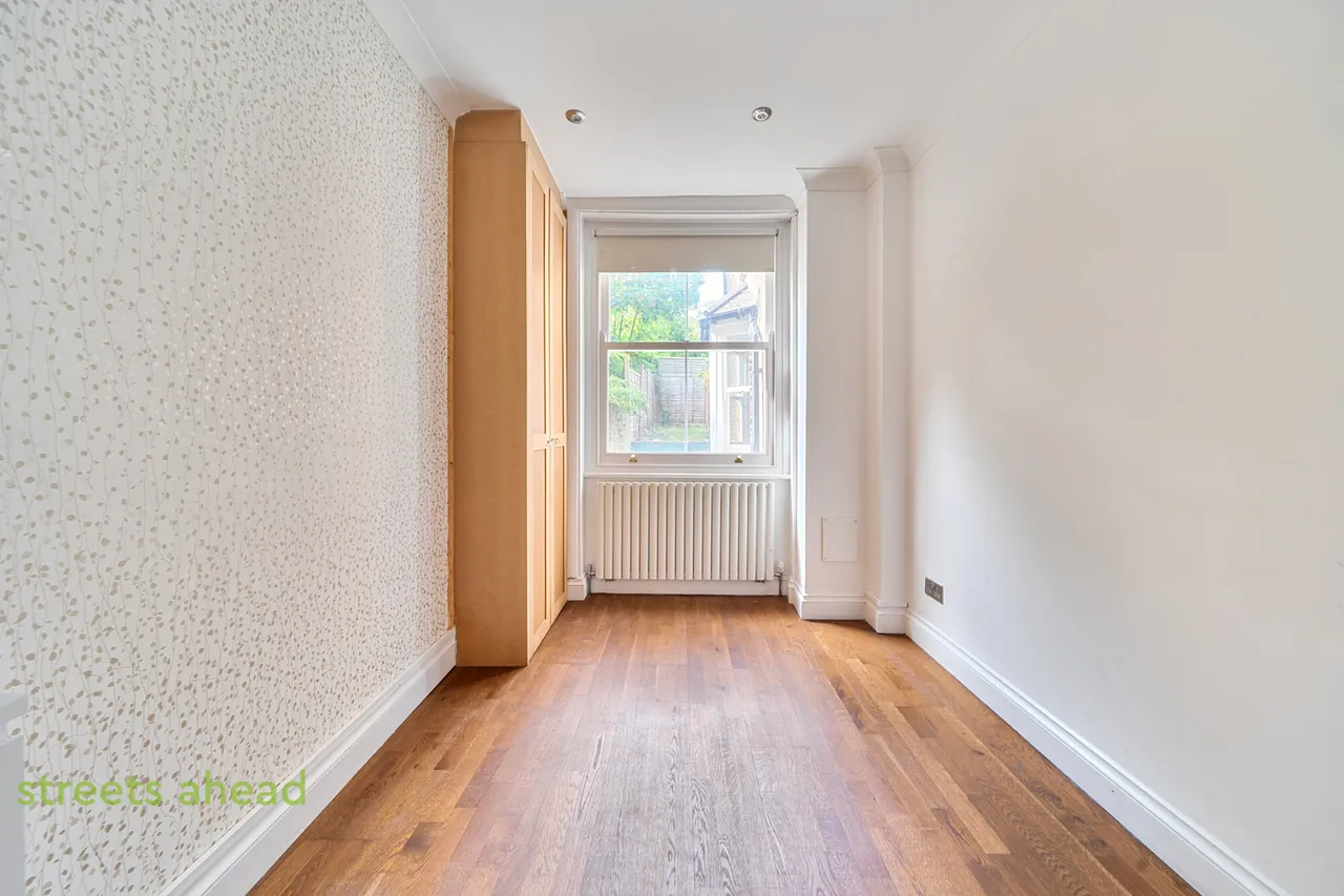 St. Gothard Road, London, SE27, photo 13