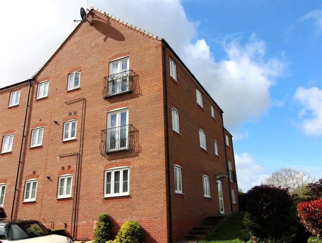 2 bed flat for sale, Burtree Drive, Stoke-On-Trent, ST6