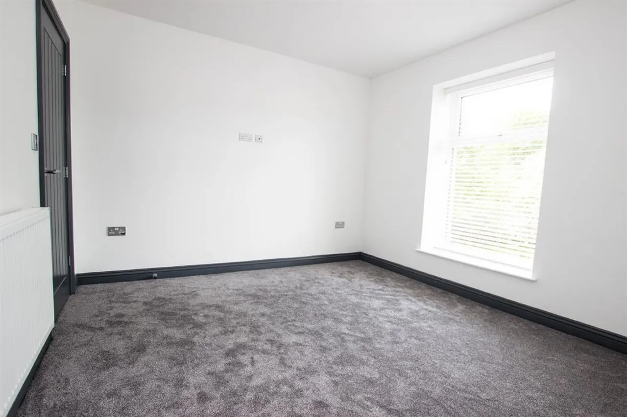 Rose Hill Street, Darwen, BB3, photo 17