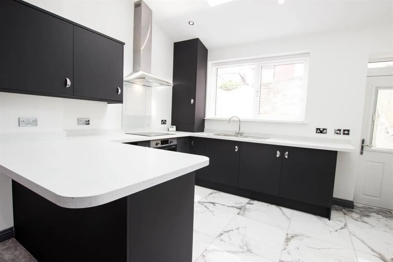 Rose Hill Street, Darwen, BB3, photo 12