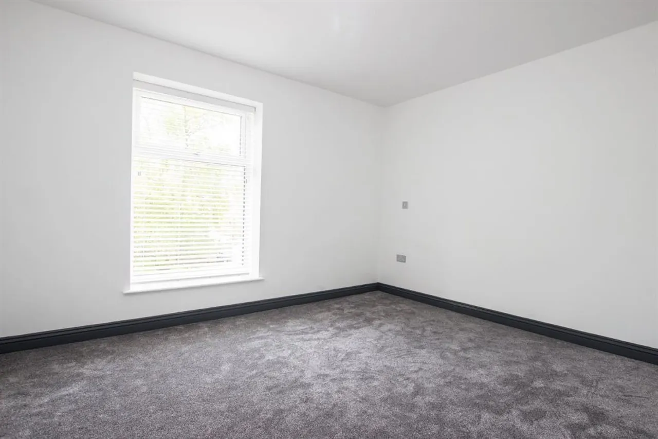 Rose Hill Street, Darwen, BB3, photo 32