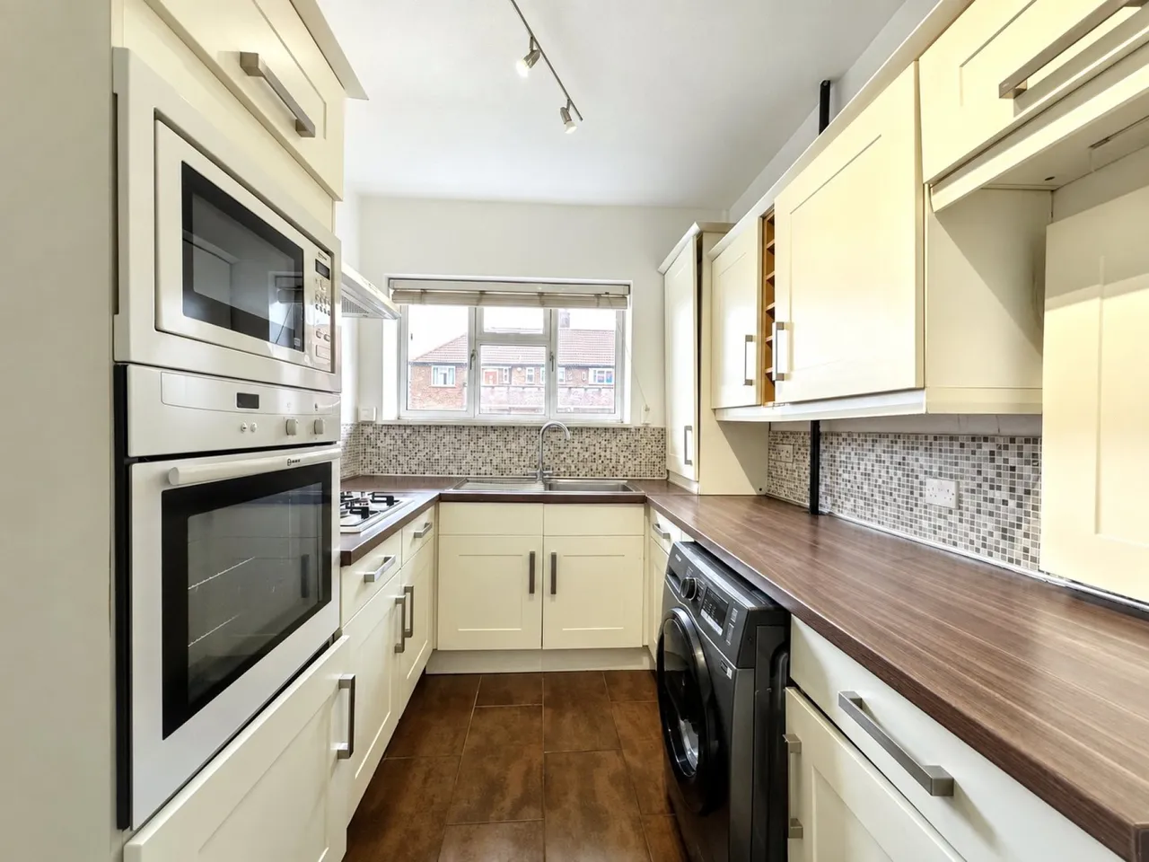 Aubyn Square, London, photo 9