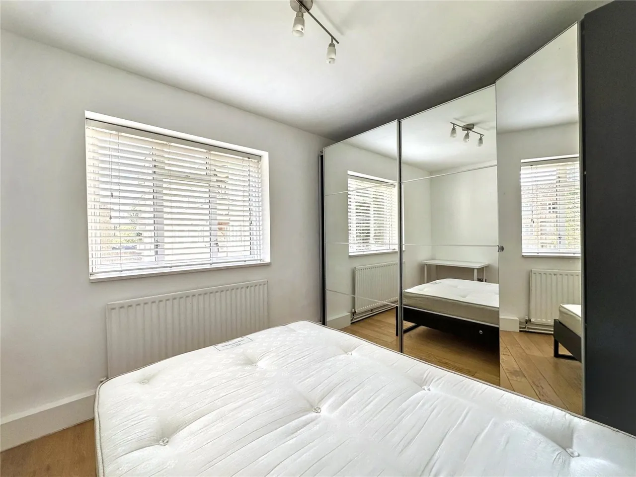 Aubyn Square, London, photo 13