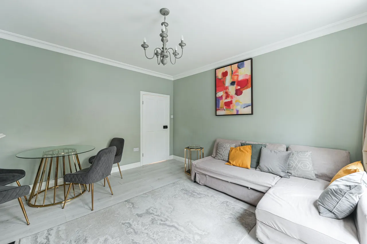 9 Middleton House, Causton Street, London, photo 2