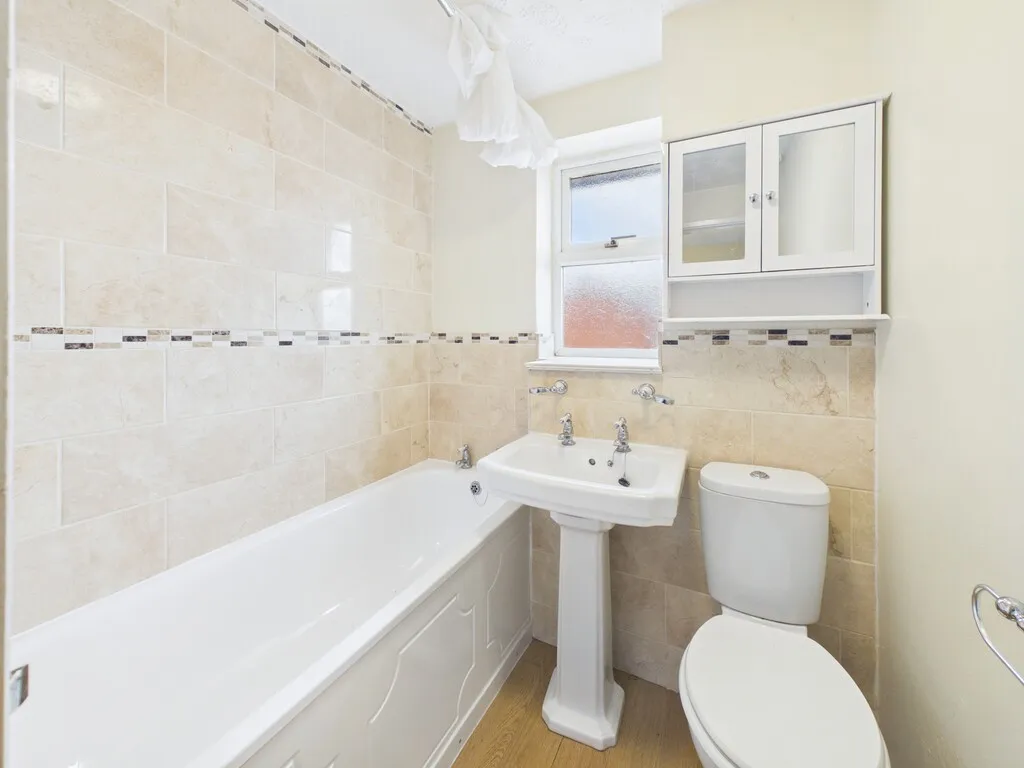 Castillon Drive, Whitchurch, photo 12