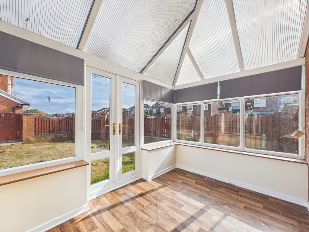 Castillon Drive, Whitchurch, photo 5