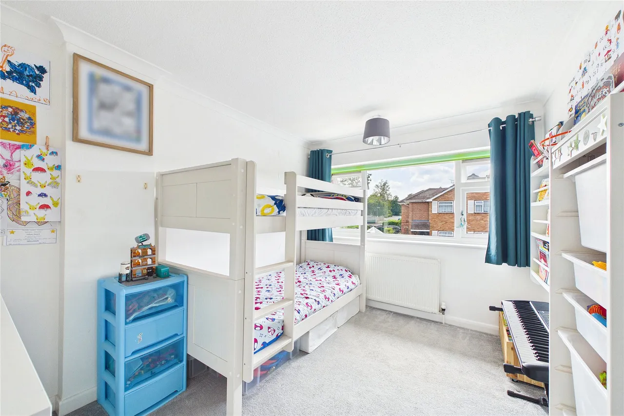 Fox Covert, Lightwater, GU18, photo 9