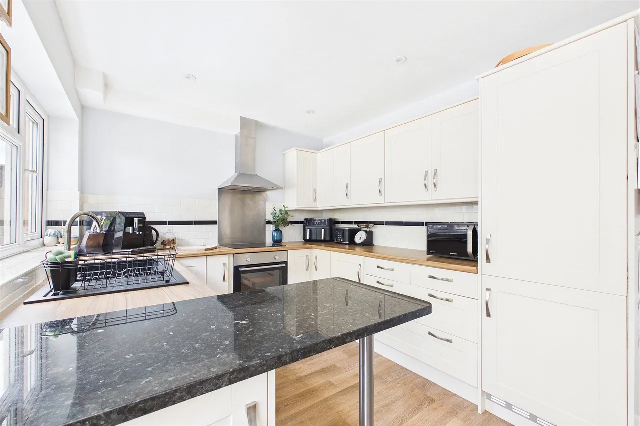 Fox Covert, Lightwater, GU18, photo 5