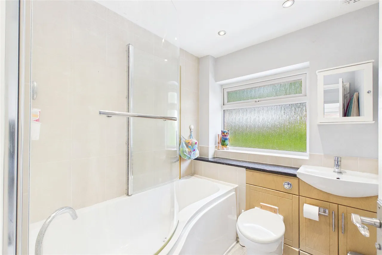 Fox Covert, Lightwater, GU18, photo 10
