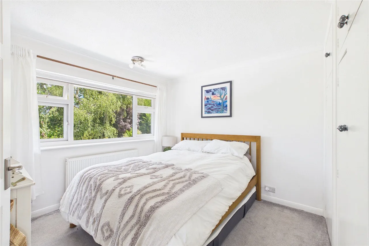 Fox Covert, Lightwater, GU18, photo 7