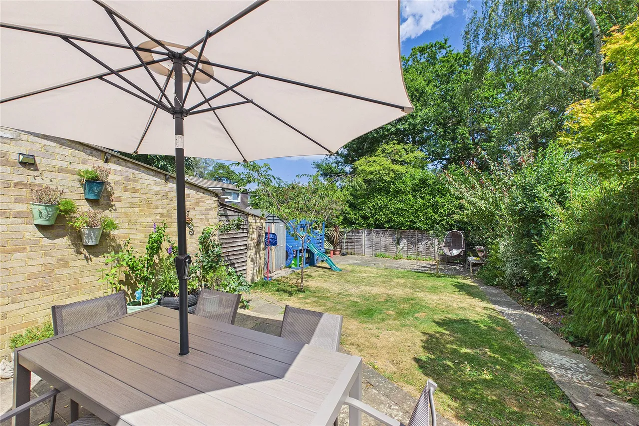 Fox Covert, Lightwater, GU18, photo 11