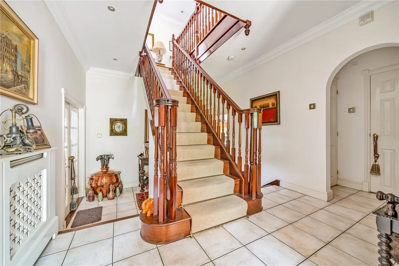 Barnet Road, Arkley, Hertfordshire, EN5 3JT, photo 2
